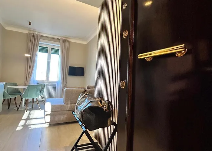 Alaya - New, & Luxury In San Giovanni Apartment Rom